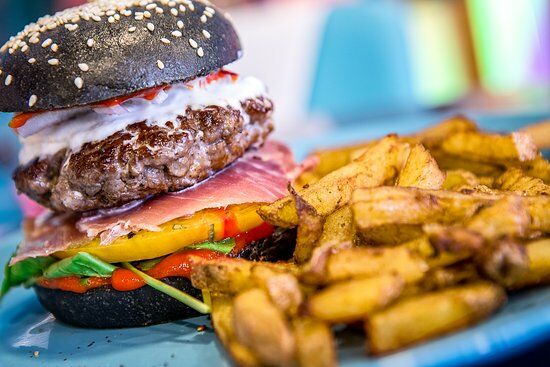 V8 American Diner