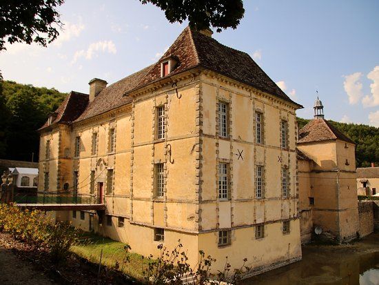 Château d'Entre-Deux-Monts