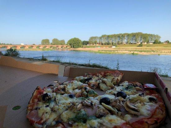 Pizza Del Ponte
