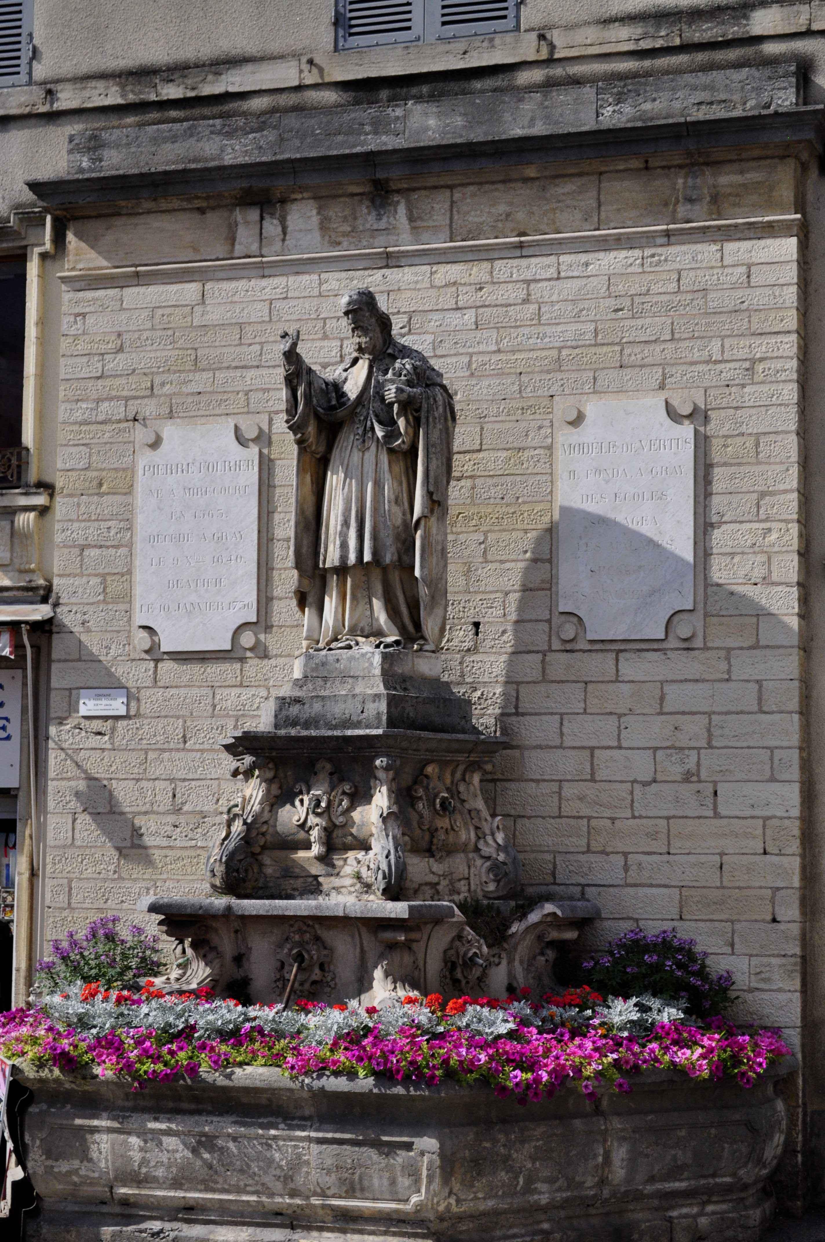fontaine Saint-Pierre-Fourier