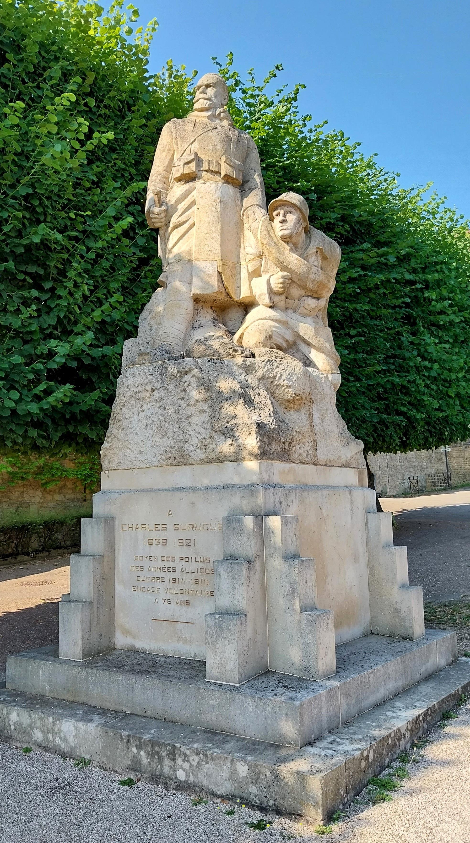 monument à Surugue