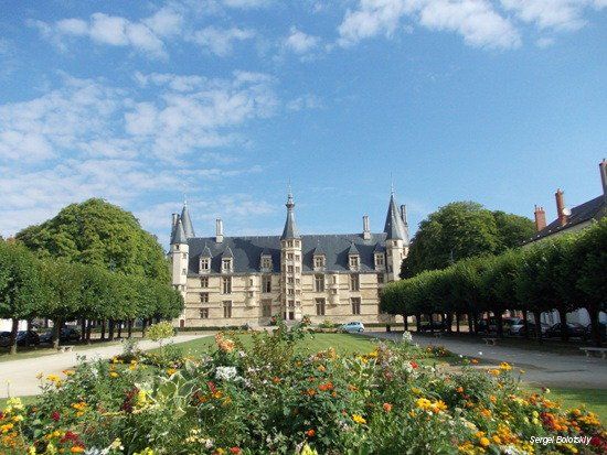 Palais ducal de Nevers