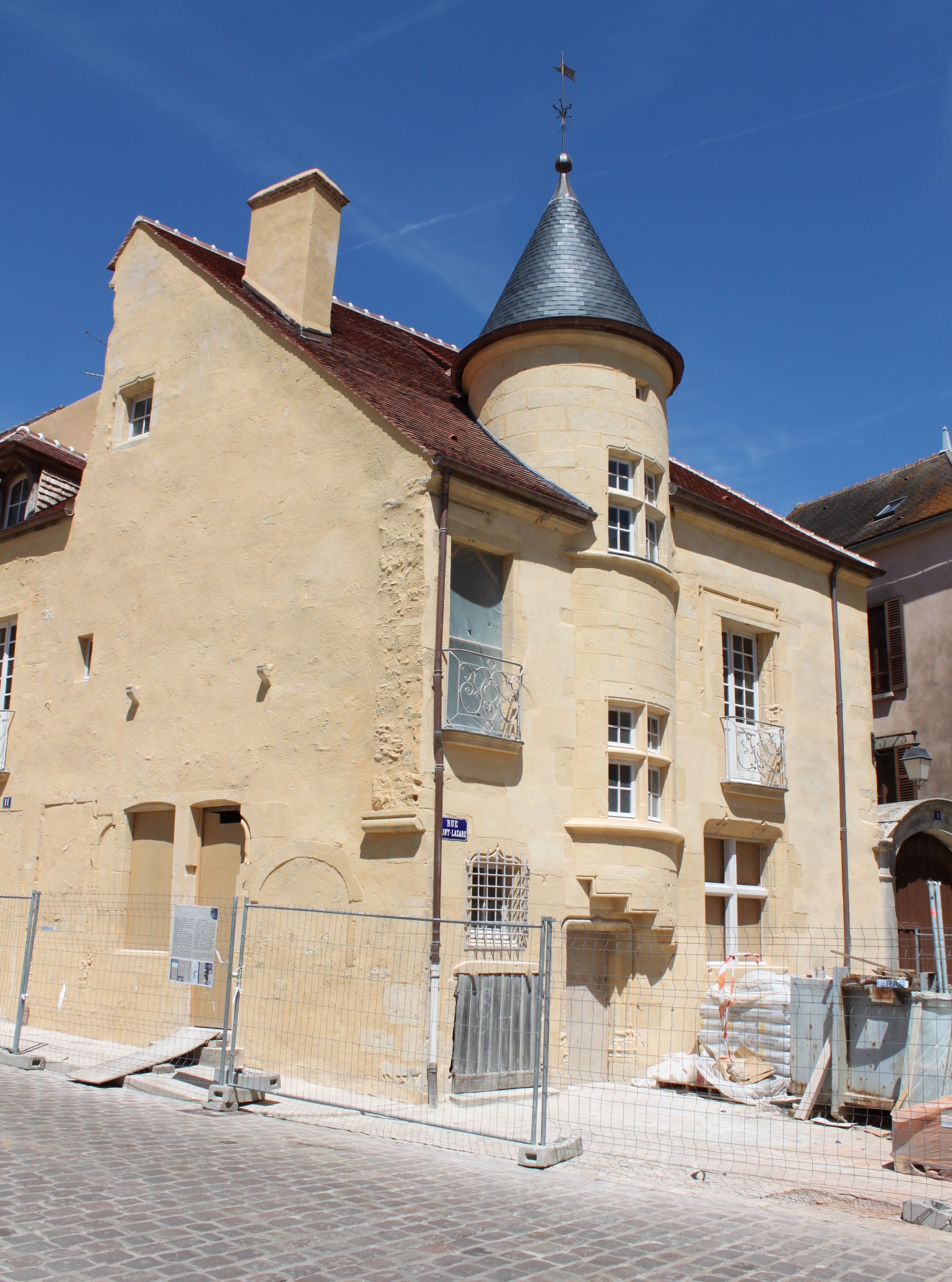 la maison des Sires de Domecy