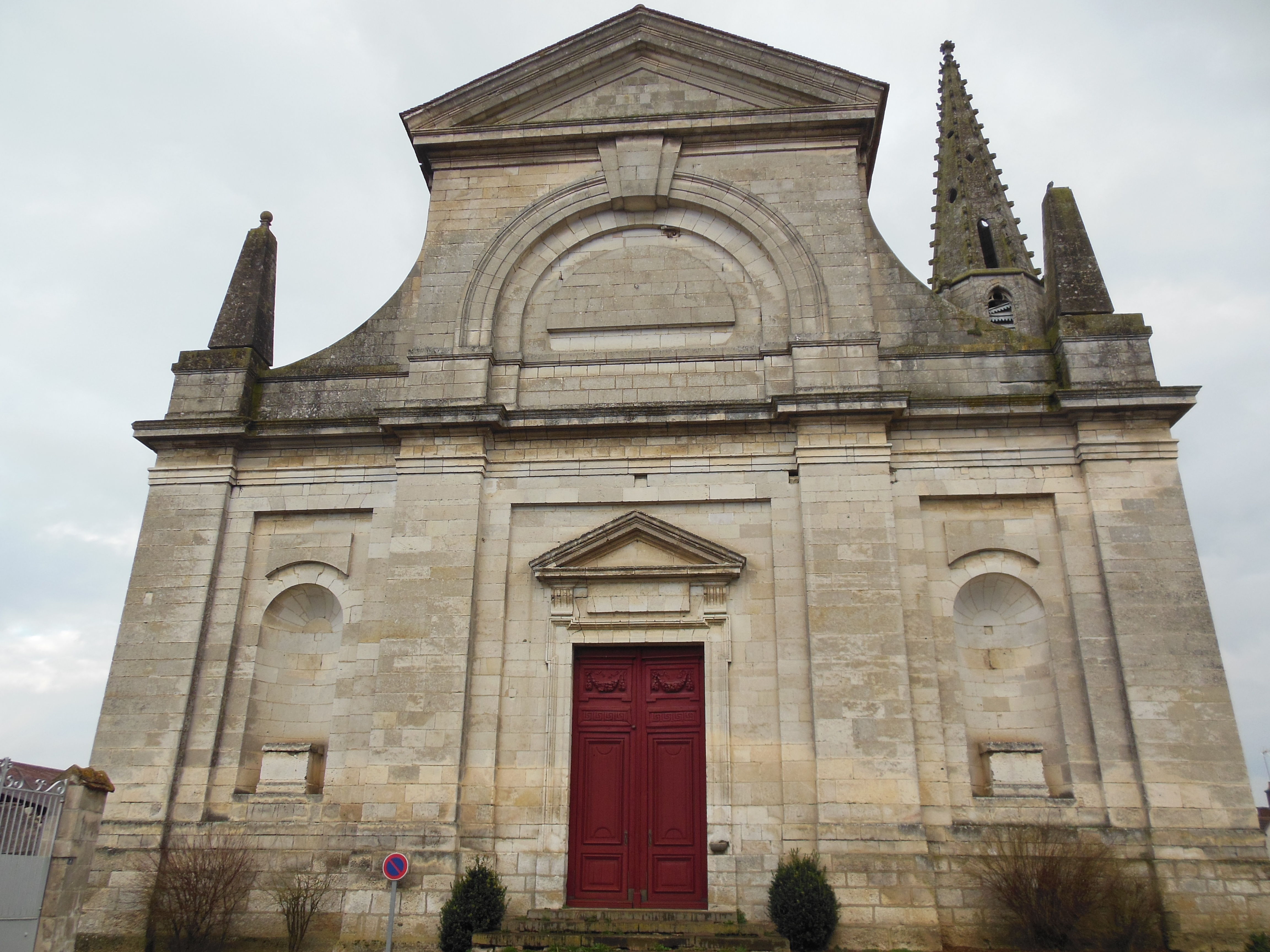 église Saint-Christophe de Coulanges-la-Vineuse